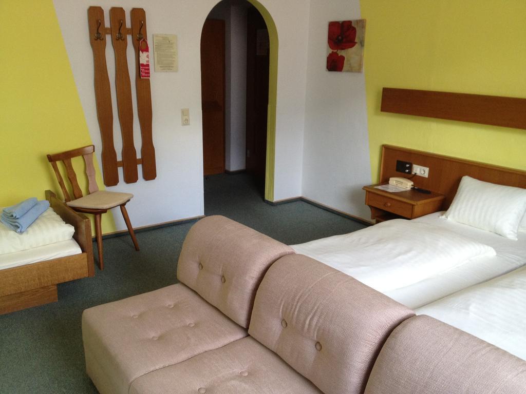 Hôtel Schwarzer Adler à Landeck Chambre photo